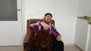 Эльдар Богунов обезглавил девушку и играет с ее головою