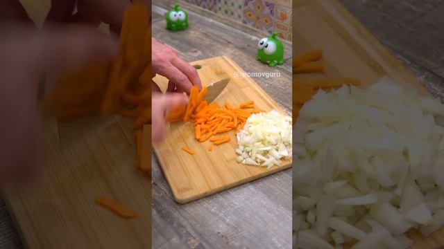 Беру домашнюю курицу и готовлю самый наваристый суп с домашней лапшой смотреть онлайн