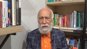 Валерий Воскобойников - интервью для видеоблога Дмитрия Гасина на XVI СПб Книжном Салоне-2021 (360p)