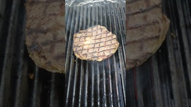 рибай на гриле (1) смотреть онлайн