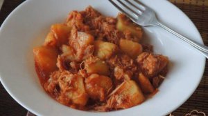 Жаркое из тушёнки и картофеля