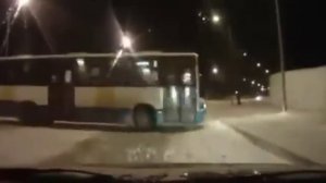 Невероятный дрифт на автобусе