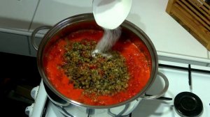 Баклажанная икра. Икра заморская, баклажанная. Баклажанная икра через мясорубку. Простой рецепт.