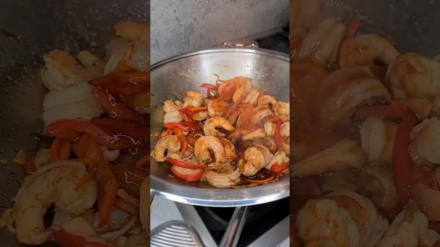 Гречневая лапша с креветками 🤤✅ (описание в комментариях) смотреть онлайн