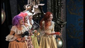 Спектакль Ульяновского областного театра драмы "Кабала святош"