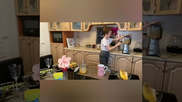 Смузи и котики 😻 смотреть онлайн