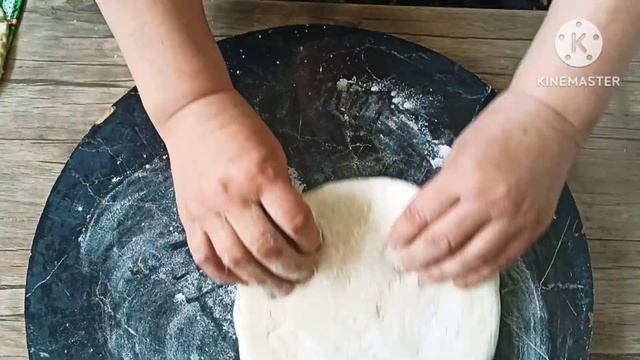 Мука+кефир и зелень!Это в 100раз вкуснее и полезнее чем сердечные чебуреки!Вы будете в восторге... смотреть онлайн