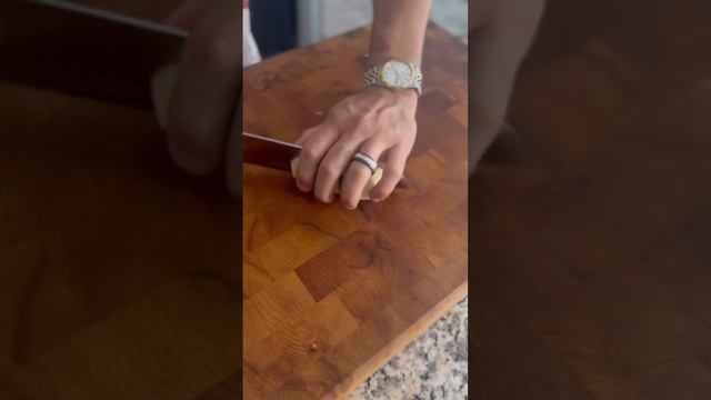 Pomme Frites & Garlic Aioli смотреть онлайн