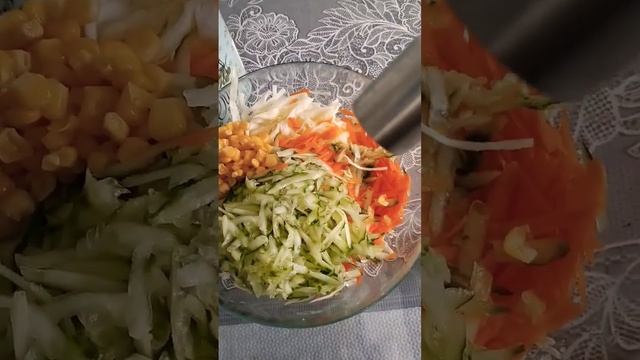 Салат из капусты очень простой и быстрый рецепт #салаты #простойрецепт #shorts #food