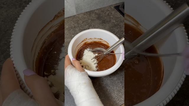 Chocolate lava cake recipe #recipe #new #viralvideo #chocolate #bear #cooking #youtubeshorts #food