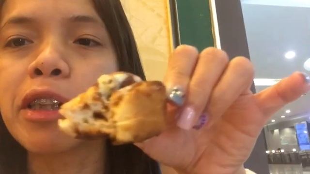Cinnabon | Life needs Frosting | Cinnamon Rolls | Food Vlog Malaysia 🇲🇾