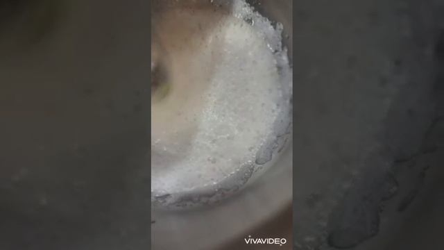 Bezeli Pirog.Пирог с абрикосовым джемом и безе.
