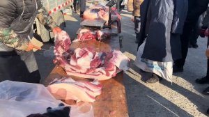 老孟賣豬肉太厲害了,今天遇上大碴兒,半頭豬都要了! 【老孟立福vlog】