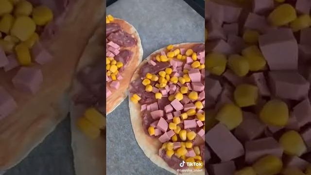 Пицца из лаваша (больше я не заказываю пиццу!!!) смотреть онлайн