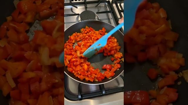 Турецкий завтрак “Шакшука”. #завтрак #шакшука смотреть онлайн