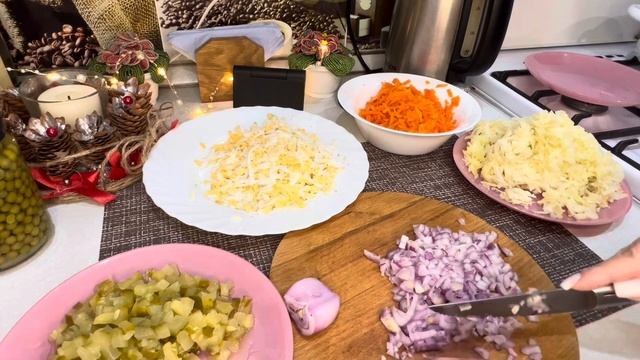 Салат Оливье слоями