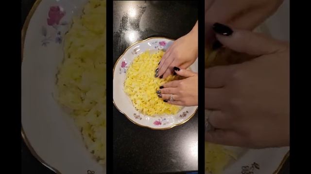 Holiday Layered Salad "RUSSIAN SHUBA" #SHORTS смотреть онлайн