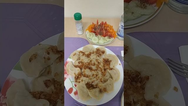 Вареники з картоплею та м'ясом смотреть онлайн