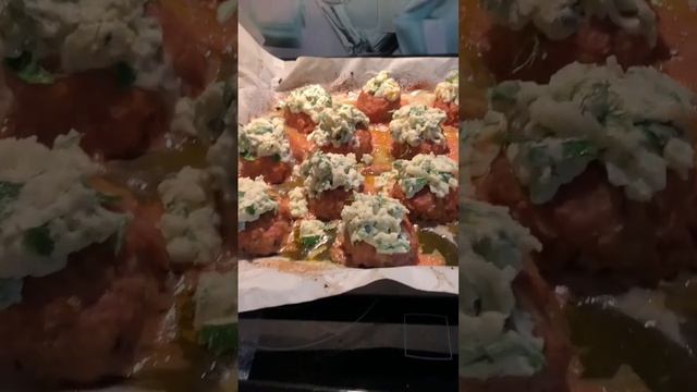 Ленивые голубцы с сырной шапочкой, Lazy cabbage rolls with a cheese cap,#shorts смотреть онлайн