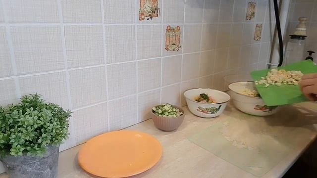 БУДНИ МАМЫ⚘СХОДИЛИ В КИНОТЕАТР🤗ПОКУПКИ🛍"ЛЕНИВЫЕ" ЧЕБУРЕКИ😋ЗАДАНИЯ НА КАНИКУЛЫ📚УБОРКА В КОРИДОРЕ✔