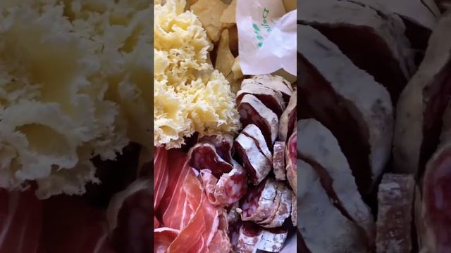 Сырная тарелка? 🧀 Заказали доставку сырной тарелки в Москве, ЧТО ПОЛУЧИЛОСЬ? смотреть онлайн