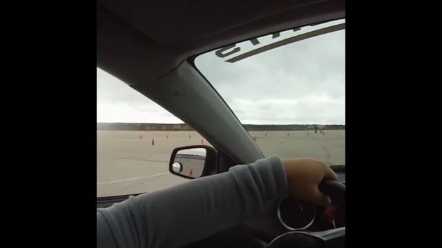 10/24/2010 @ Marina w/ UFO смотреть онлайн