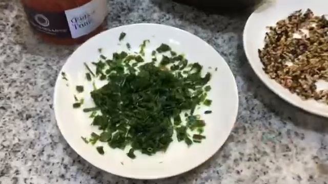 Tuna Tartar avocado and wasabi cream смотреть онлайн