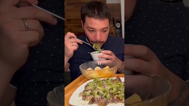 ASMR EATING SOUNDS #asmr #shorts #pasta #асмр #паста #макароны #mukbang #youtubeshorts смотреть онлайн