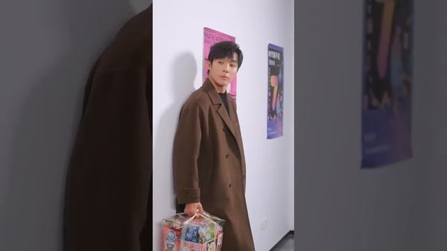 【完整版结局】四年追尋三年陪伴卻抵不過他白月光的一句話，重回學生時代喬珍幡然醒悟，轉頭撲進自己那個少年竹馬校草的懷裏，從此被他寵進了骨子裏！十年暗戀他終於憑愛意將珍寶私藏！#熱播短劇#甜寵#先婚後愛