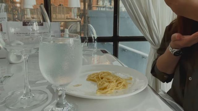 Vlog 3: Bianchetto Alba Truffles on pasta, plus steak, panna cotta and tiramisu! смотреть онлайн