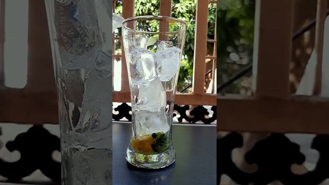 Quick and easy Virgin Mojito 🍸 #shorts смотреть онлайн
