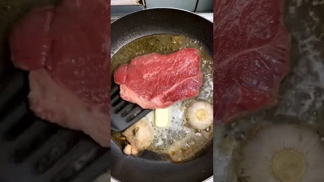 Стейк из мраморной говядины #shorts смотреть онлайн
