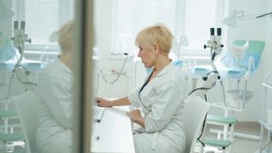 Как вылечить неприятный запах? Бактериальный вагиноз: причины, симптомы и лечение