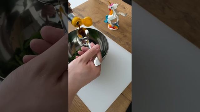 Шпинат #рецепты #салат #корейскаяеда #веган смотреть онлайн