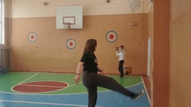 ПРОСТЫЕ УПРАЖНЕНИЯ ЧТОБЫ НАУЧИТЬСЯ ЛЕГКО ПОДАВАТЬ.С АНАТОЛИЕМ ЧЕБУРЕК!! смотреть онлайн