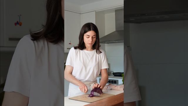 We bring you the most delicious and quick salad of the summer🥰🥗 Note it down! ⬇️ смотреть онлайн