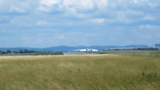 Motor Sich Airlines An-72 landing at Brno /18.6.2017 смотреть онлайн