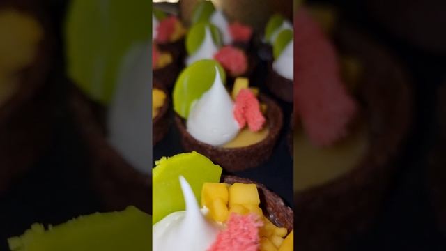 Delicious Mango Cremeux tart смотреть онлайн