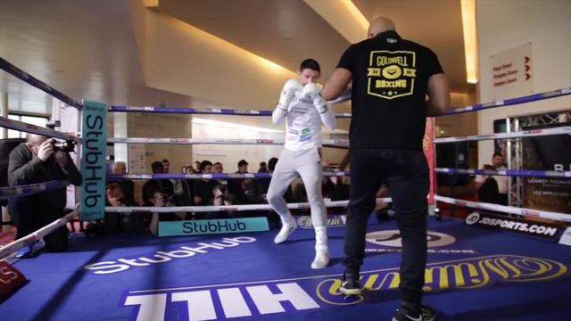 BIG TWIN GAV! GAVIN McDONNNELL OFFICIAL WORKOUT W/ DAVE COLDWELL IN SHEFFIELD / YAFAI v McDONNELL смотреть онлайн