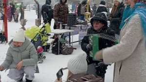 Песня с малышами.