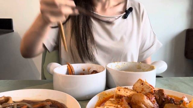9일차: 김치찜, 잡채, 버섯볶음, 치즈 계란찜 (디저트: 티라미수, 자두) смотреть онлайн