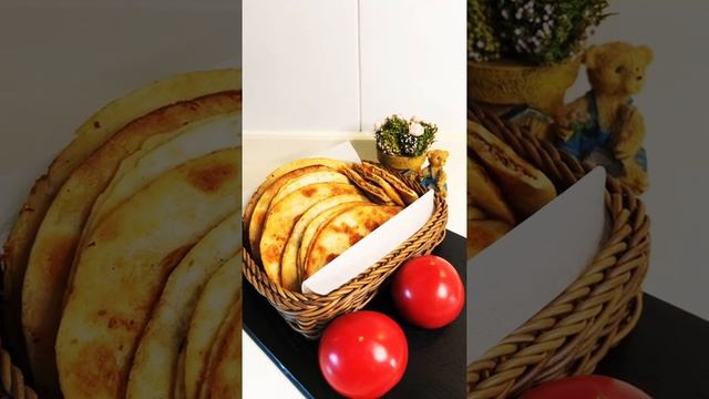 Не хуже любимых чебуреков!Мясная начинка с грибами,а готовить 5 минут.#shorts