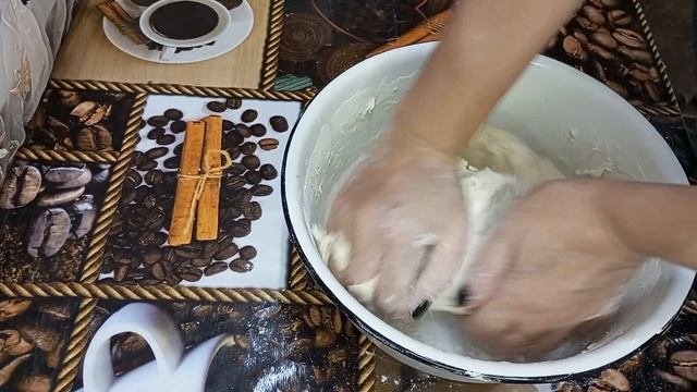 ЭЛАСТИЧНОЕ,ОЧЕНЬ ПОСЛУШНОЕ И ПРИЯТНОЕ В РАБОТЕ УНИВЕРСАЛЬНОЕ ТЕСТО НА ВОДЕ! ДЛЯ ВАРЕНИКОВ,ПЕЛЬМЕНЕЙ