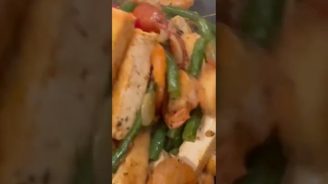 Top top tofu, shrimps, green beans & sunny side on hot steaming plain rice!Enjoy#Shorts смотреть онлайн