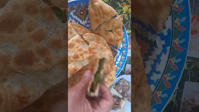 ЧЕБУРЕКИ С СЕМИЗОТЫ ,САМСА ,БЕШБАРМАК! СКРОМНЫЙ УЖИН АХМЕДА КРАСАВЧИКА СЕГОДНЯ смотреть онлайн