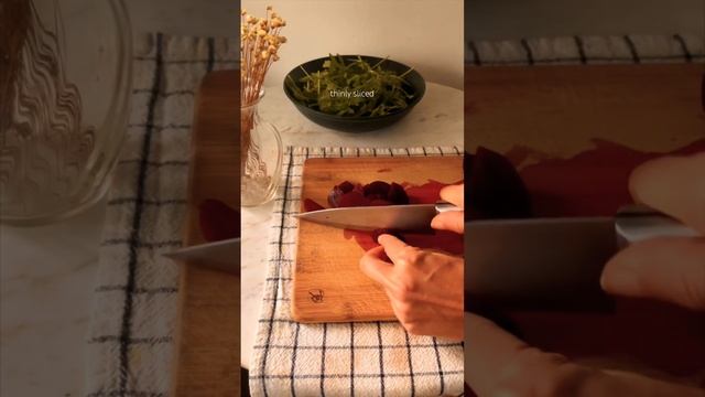 🌹a romantic salad with Trader Joe’s ingredients #vegan #datenight #youtuebshorts смотреть онлайн