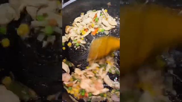 Instant Noodles cooked in the Indian style смотреть онлайн