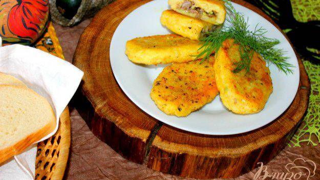 Картофельные зразы с мясом и кабачком