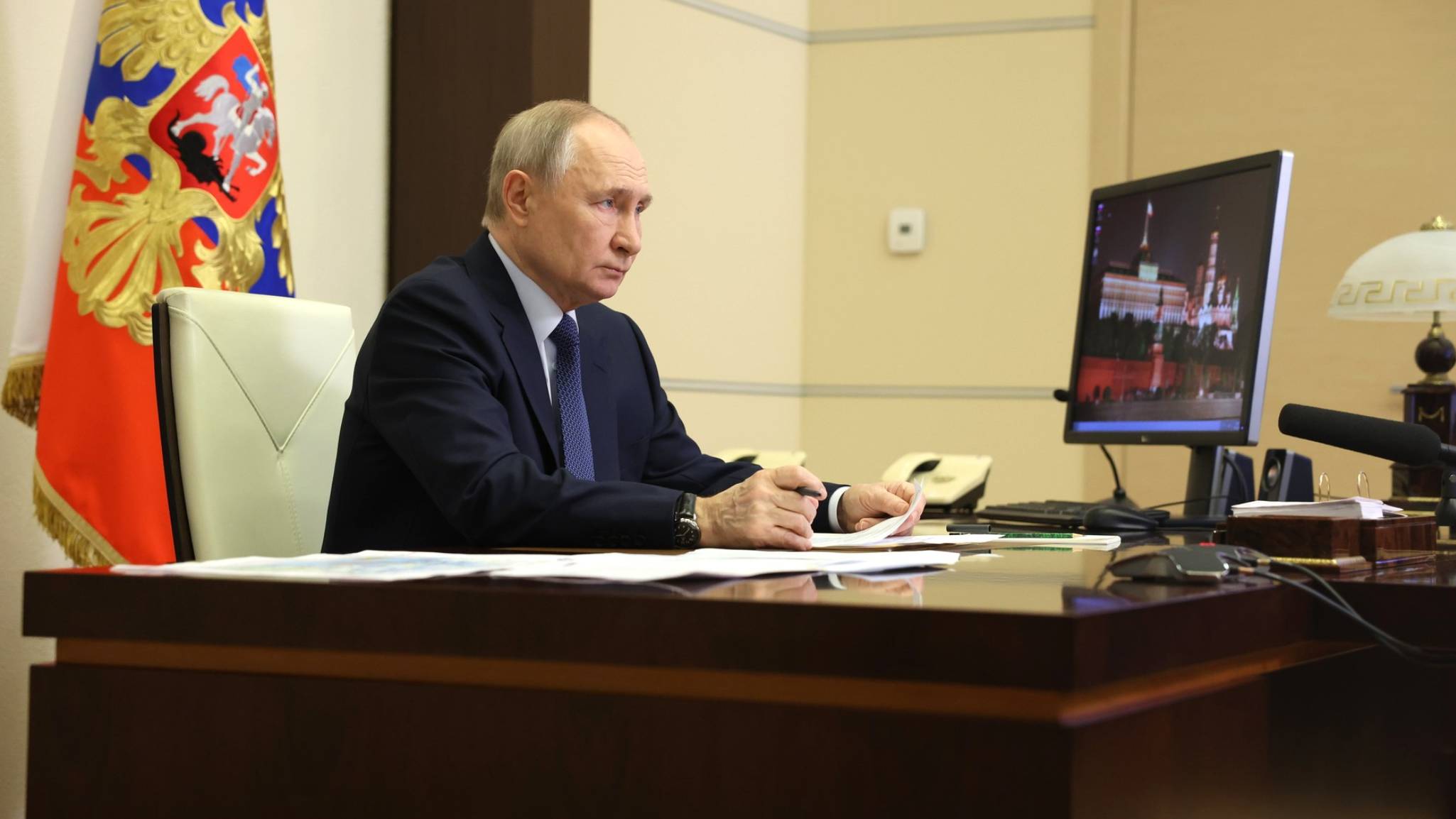 Путину доложили о ходе ликвидации последствий разлива нефтепродуктов в Керченском проливе
