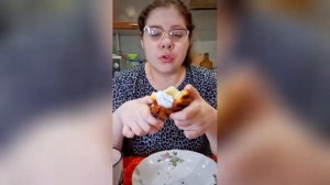Мукбанг Ромовая баба, Ватрушка с творогом, чесноком и укропом